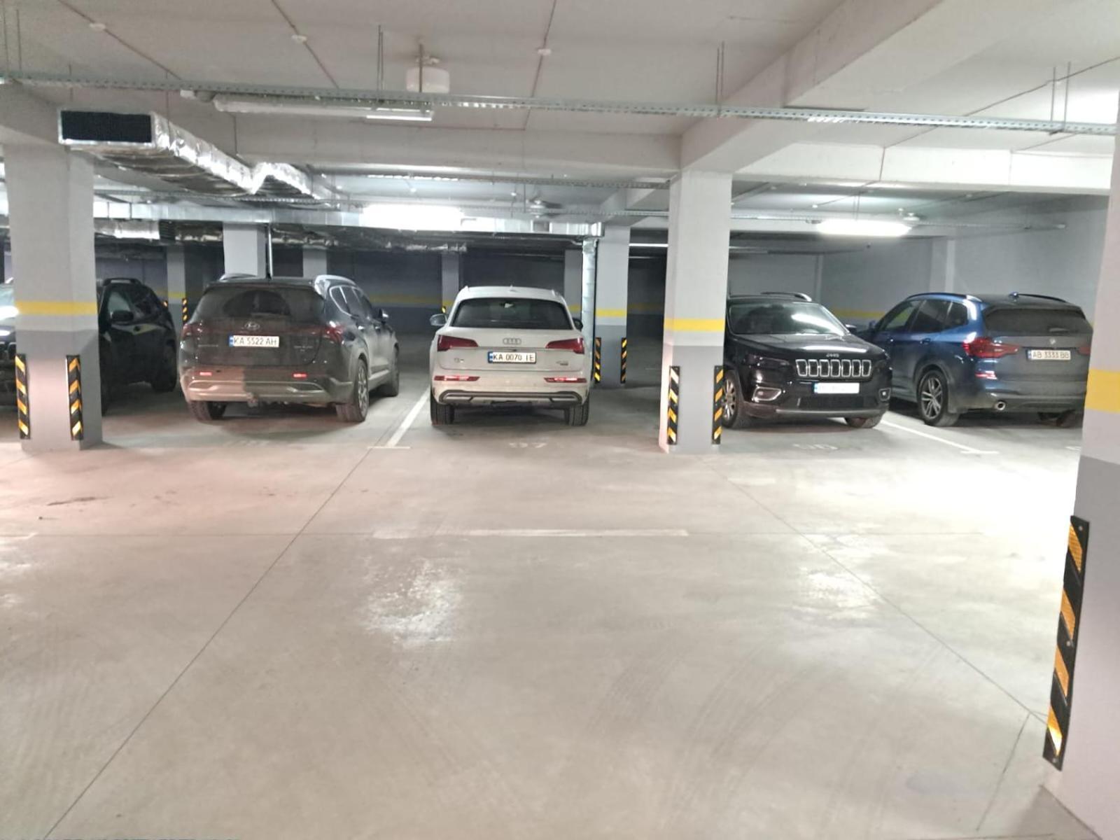 Аэропорт-Номера 24/24 . Chisinau Quarto foto