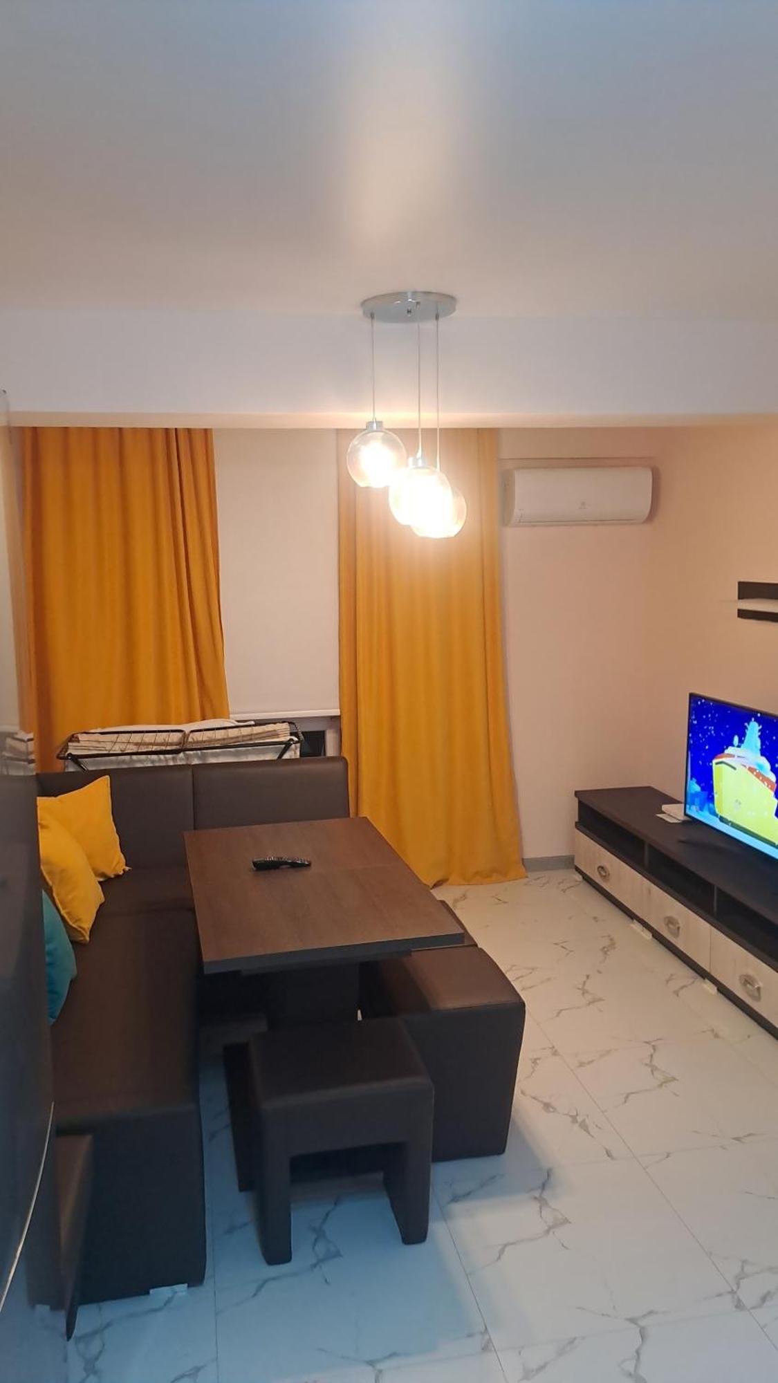Аэропорт-Номера 24/24 . Chisinau Quarto foto