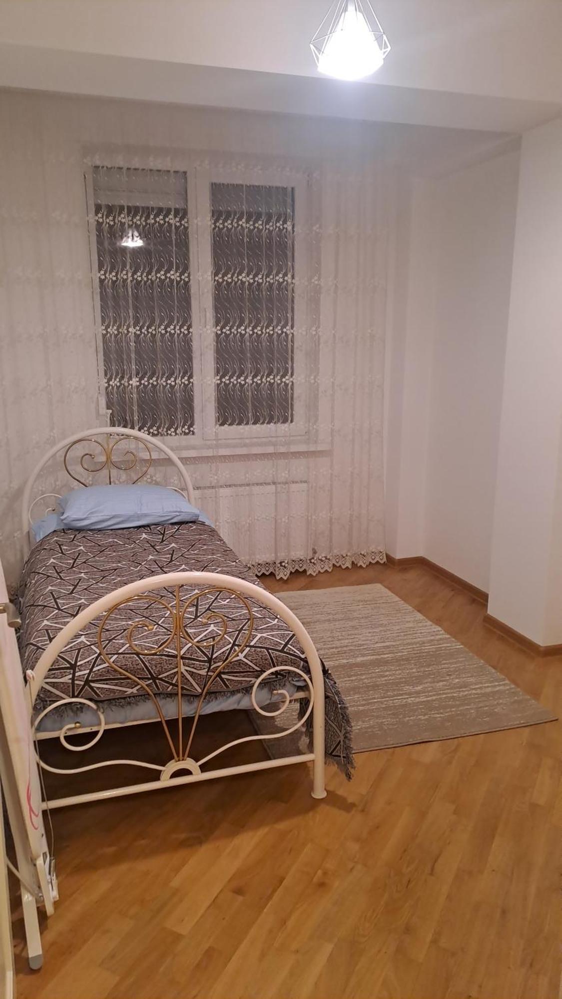 Аэропорт-Номера 24/24 . Chisinau Quarto foto